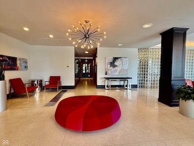 40 North on Meridian unit 3G, Indianapolis, IN 46208 - photo 4