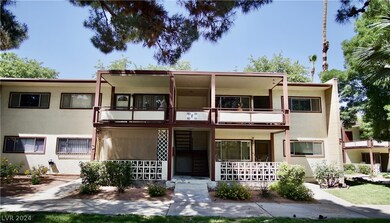 Front of Bldg F.  Landscaping taken care of by HOA