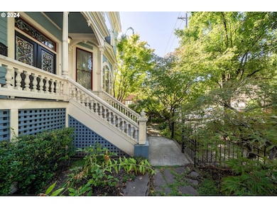 726 NW 22nd Ave, Portland, OR 97210 - photo 3