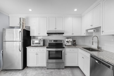 48 Randall Ave unit 3, Stamford, CT 06905 - photo 4