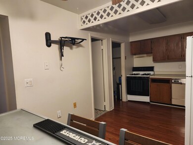 Dining/Kitchen
