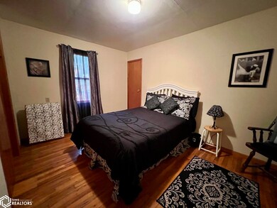 702 S Main St, Leon, IA 50144 - photo 4