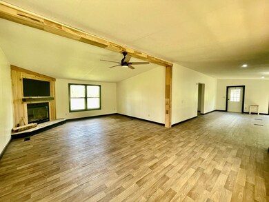 6027 Moultrie Rd, Albany, GA 31705 - photo 3