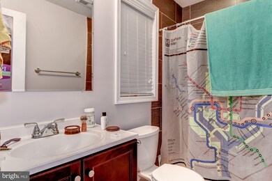 725 Hobart Place NW, Washington, DC 20001 - photo 5