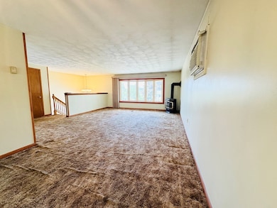 571 Hillcrest Dr, Towanda, PA 18848 - photo 3