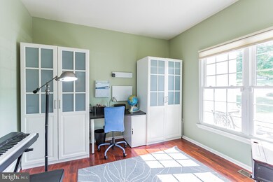 5005 Chaucer Ct, Norristown, PA 19403 - photo 7