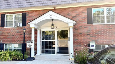 260 Pittsfield Rd unit Building C Unit 10, Lenox, MA 01240 - photo 5