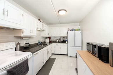 Craddock Cove Condominium unit 403, Medford, MA 02155 - photo 7