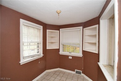 3680 Berkeley Rd, Cleveland, OH 44118 - photo 5