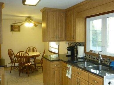 42 Deroche Cir, Ludlow, MA 01056 - photo 5