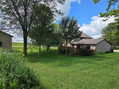 111 Summerset St, Fontanelle, IA 50846 - photo 7