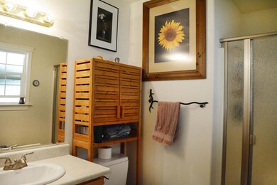 Bathrroom.jpg