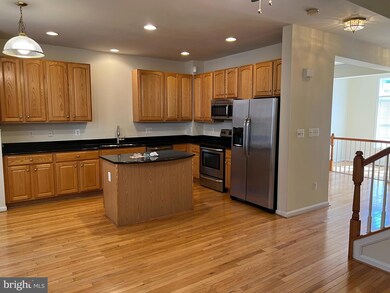 47827 Scotsborough Square, Sterling, VA 20165 - photo 6