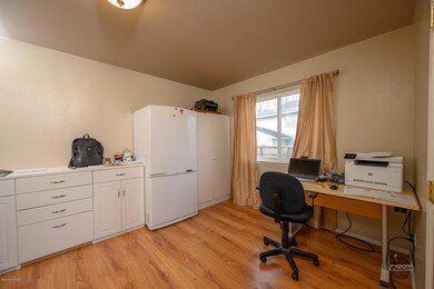 9001 Brooklyn Cir-4