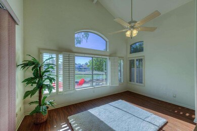 016_Family Room