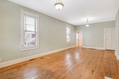 176 living dining 2