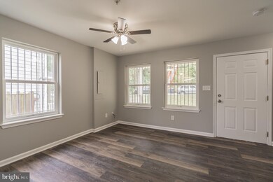 302 55th St NE, Washington, DC 20019 - photo 6