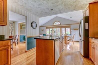 10 Stonybrook Rd, Medfield, MA 02052 - photo 3