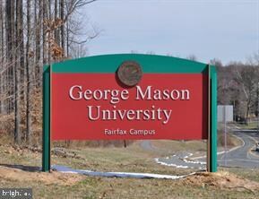 3961 Lyndhurst Dr unit 203, Fairfax, VA 22031 - photo 3