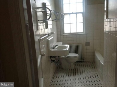 11 E Custis Ave unit 21, Alexandria, VA 22301 - photo 3