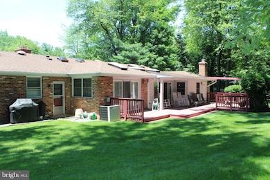 6000 Neilwood Dr, Rockville, MD 20852 - photo 3