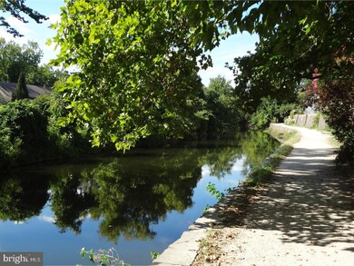 11 Clinton St, Lambertville, NJ 08530 - photo 2