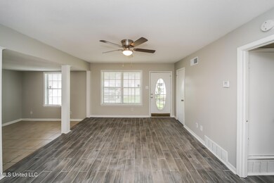 017-photo-living-room-12666415