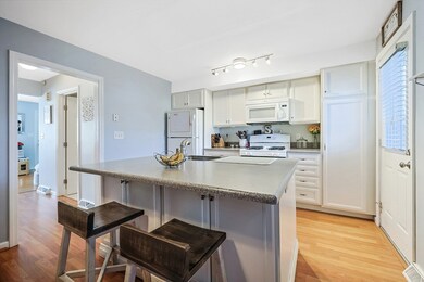 98 Mechanic St unit D, Foxboro, MA 02035 - photo 5