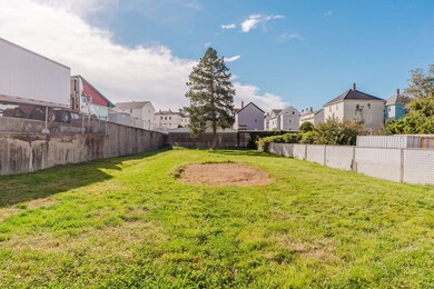 639 Dwelly St, Fall River, MA 02724 - photo 5