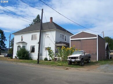 131 Ash St, Myrtle Point, OR 97458 - photo 5