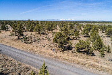 2409 NW Lexie Ln, Redmond, OR 97756 - photo 4