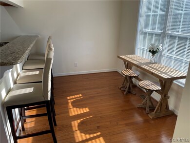 Separate Dining Area in Kitchen.