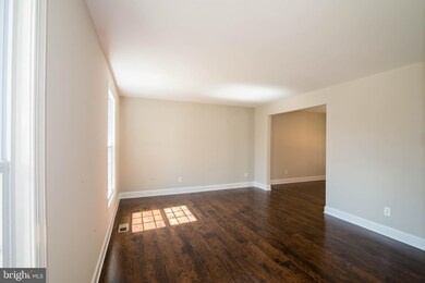 8 Beefwood Ct, Essex, MD 21221 - photo 7