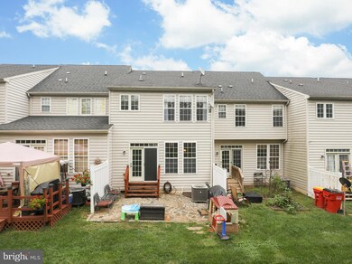 59 Riparian Ln, Ranson, WV 25438 - photo 2