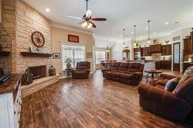 121 Cynthia Ann Parker Ln, Weatherford, TX 76087 - photo 4