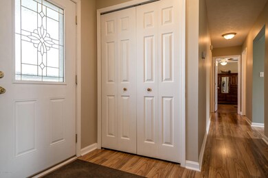 8622 Michael Ray Dr, Louisville, KY 40219 - photo 6