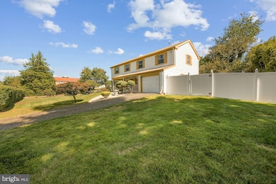 24 Belhurst Ln, Willingboro, NJ 08046 - photo 2