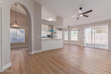10228 W MEDLOCK DR