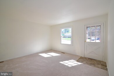 103 N Sycamore Rd, Sterling, VA 20164 - photo 3