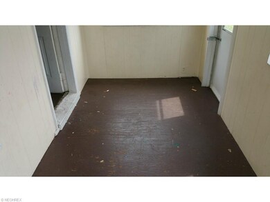 1257 Kohler Ave, Akron, OH 44314 - photo 7