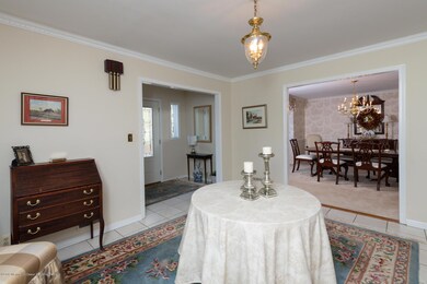 6 Wigwam foyer