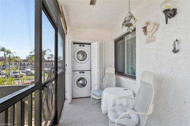 CONVENIENT LAUNDRY CENTER ON THE LANAI