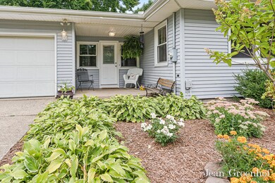 346N.Division04Lores
