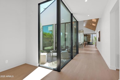 4704 N 40th Place, Phoenix, AZ 85018 - photo 7