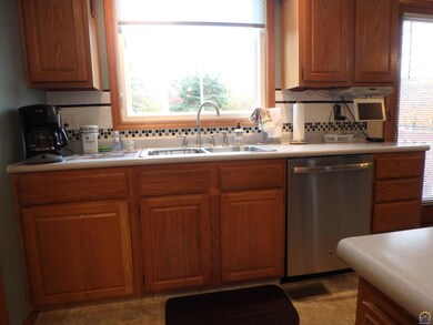 3546 SW Willow Brook Ln, Topeka, KS 66614 - photo 5
