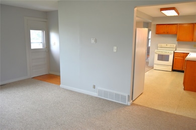 1014 A Ave, Vinton, IA 52349 - photo 6