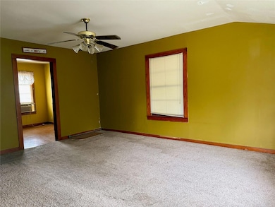 109 Selvera St, Kyle, TX 78640 - photo 2