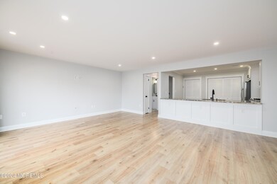 94 Madison Ct, Tinton Falls, NJ 07712 - photo 7