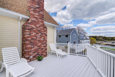 44 Riverside Ln Ogunquit ME-large-038-03