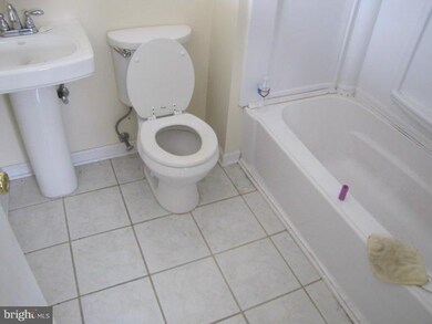 2805 Birkle Ln, District Heights, MD 20747 - photo 7